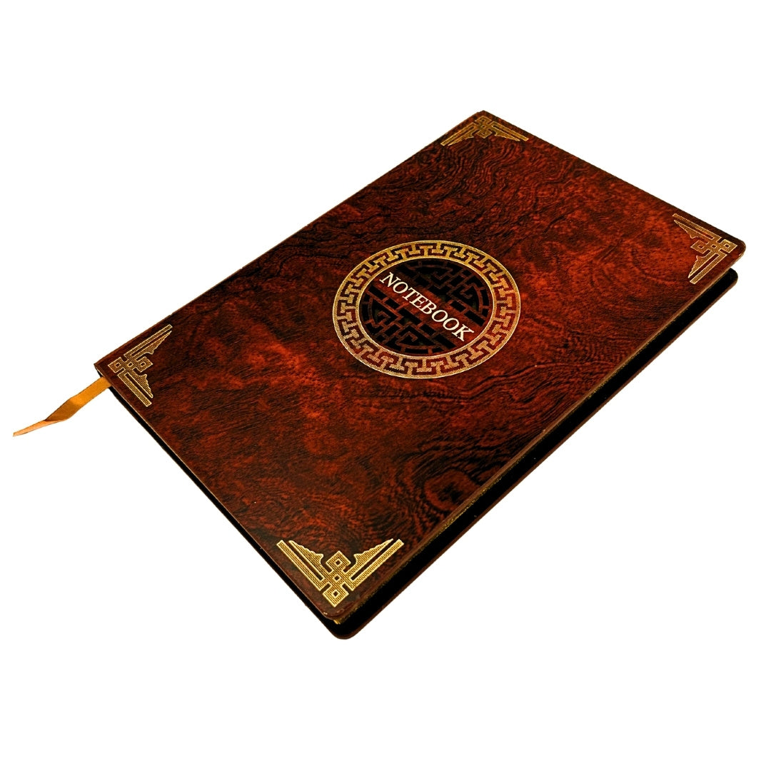 Elegant A5-notitieboek met houten omslag en gepersonaliseerde gravure – luxe dagboek als cadeau met gouden randen en hoogwaardig papier in bruin