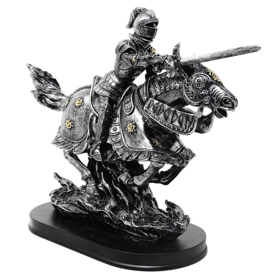 Beeldje ridder te paard 31cm – handbeschilderd polyresin met mogelijkheid tot personalisatie met gravure