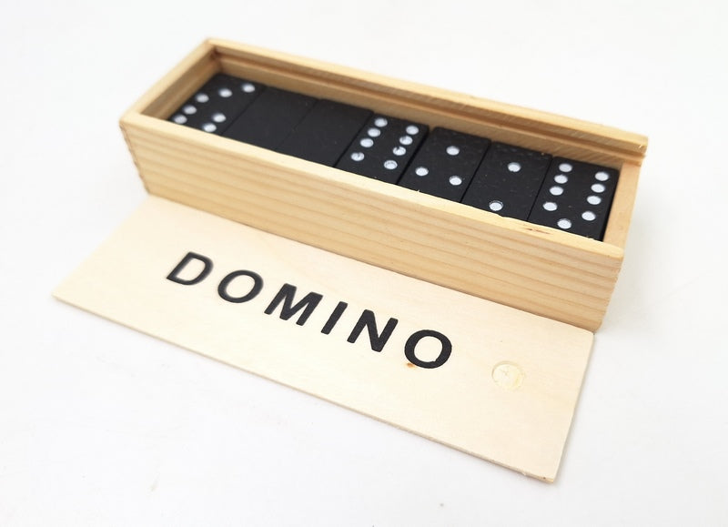 Domino in houten doos met mogelijkheid tot personalisatie met gravure - ideaal cadeau voor liefhebbers van bordspellen, 28 plastic stenen, afmetingen doos 5 x 15 x 3,5 cm, materiaal: hout en plastic