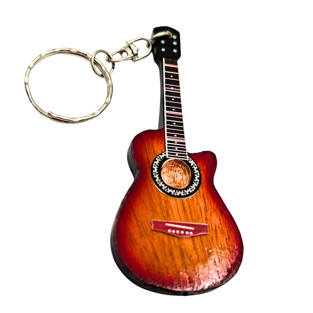 Houten sleutelhanger akoestische gitaar met gepersonaliseerde gravure