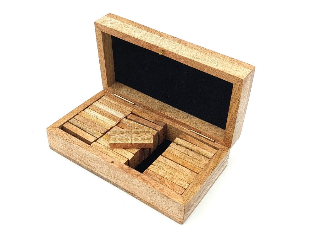 Houten domino van mangohout in doos met gravure - gepersonaliseerd cadeau voor volwassenen, 28 stenen, messing versieringen, doosafmetingen 15 x 8 x 4,5 cm