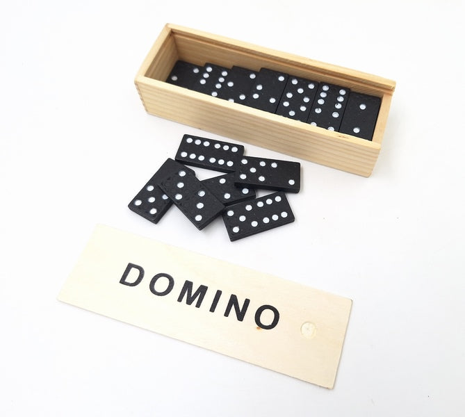 Domino in houten doos met mogelijkheid tot personalisatie met gravure - ideaal cadeau voor liefhebbers van bordspellen, 28 plastic stenen, afmetingen doos 5 x 15 x 3,5 cm, materiaal: hout en plastic
