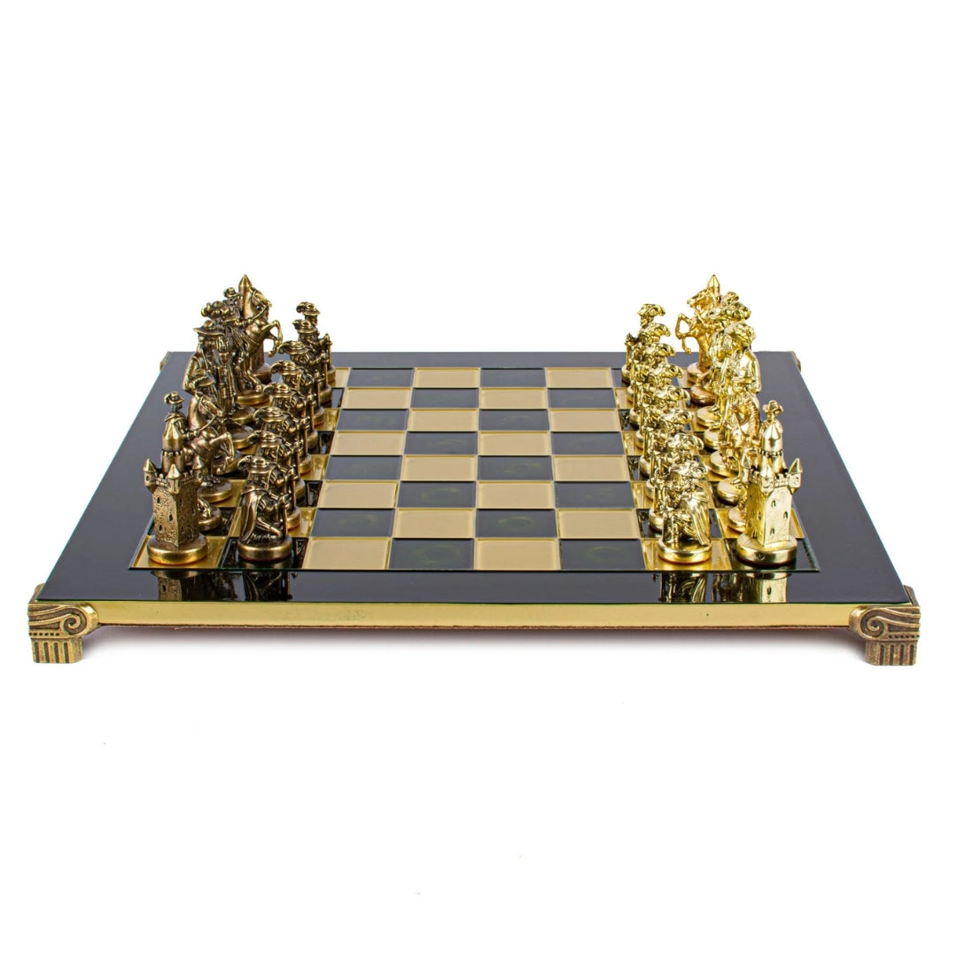 Exclusief metalen schaakspel met messing schaakbord 44 x 44 cm – middeleeuwse figuren met mogelijkheid tot personalisatie door gravure
