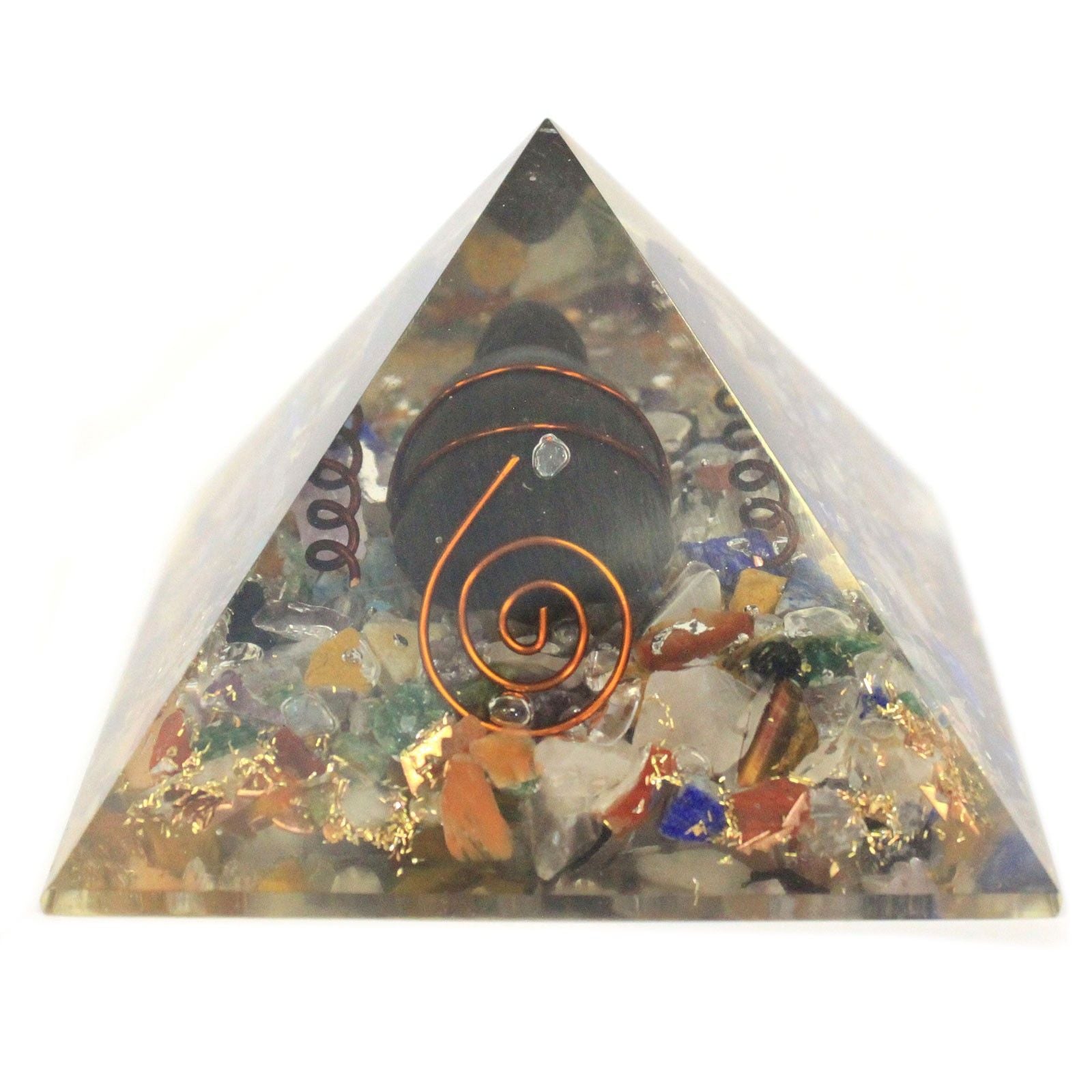 Middelgrote orgonietpiramide 60mm met edelsteenchips, koper en schildpad