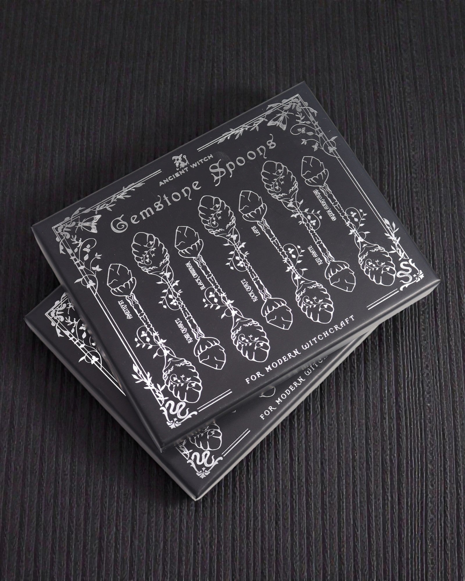 Arcana Noctis – Set van 7 donkergrijze heksenlepeltjes met natuurlijke stenen