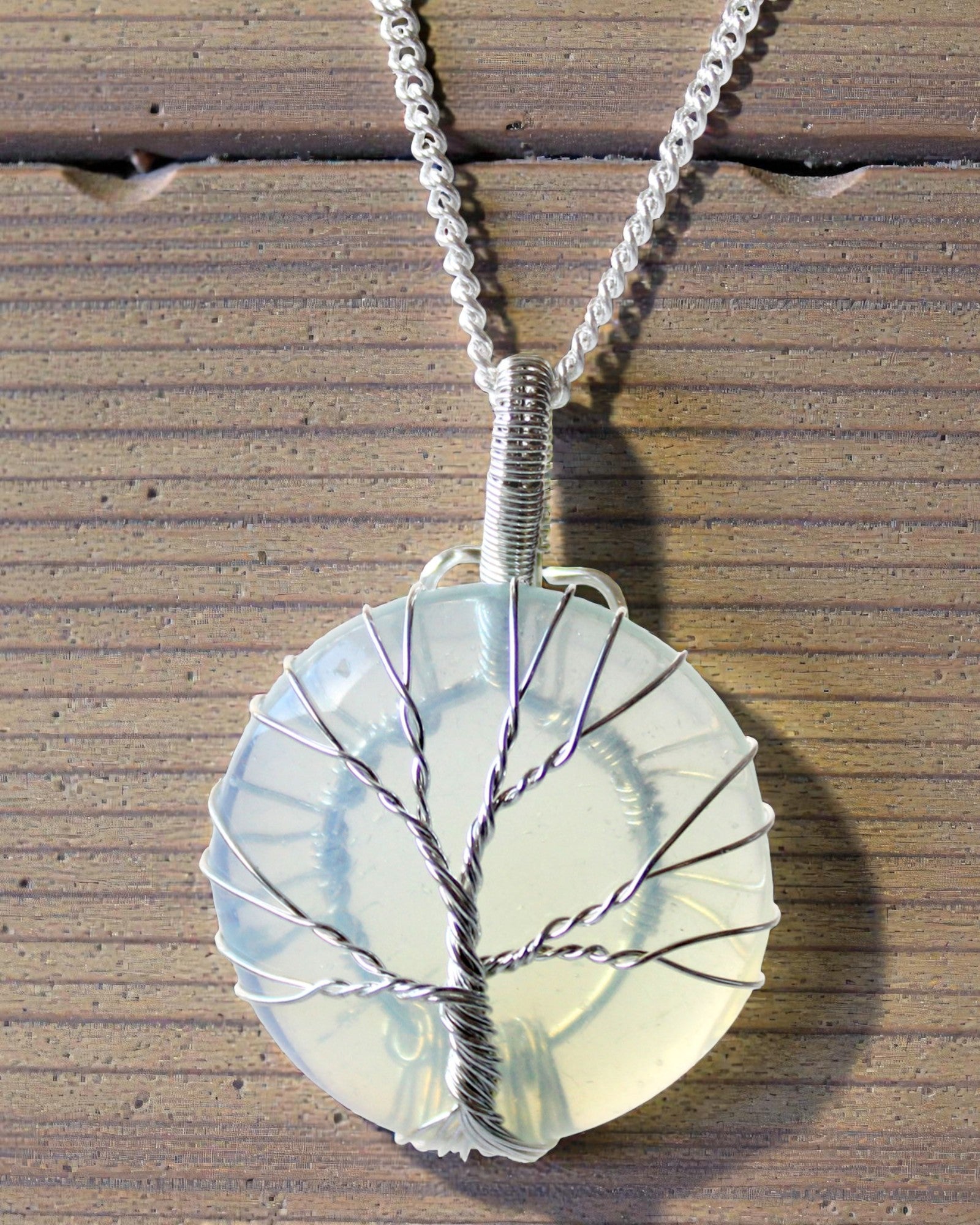 Boom van Licht – Ketting met Opaliet en Levensboom