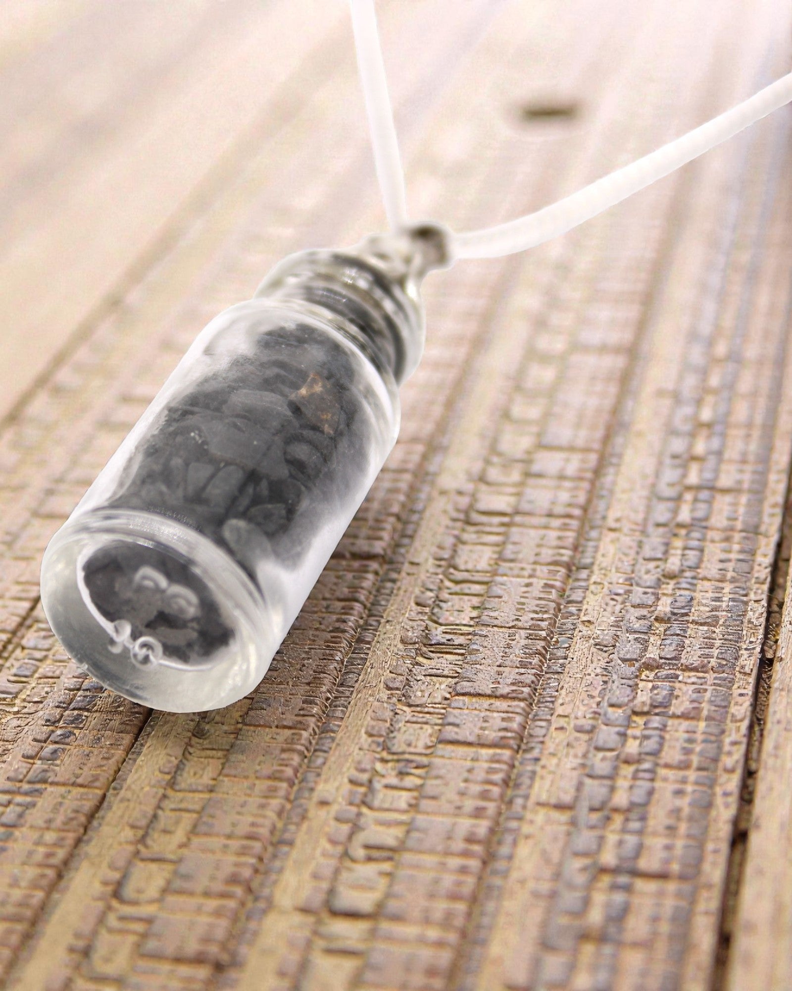 Flessengroene Krachttalisman – Ketting met Zwarte Onyx