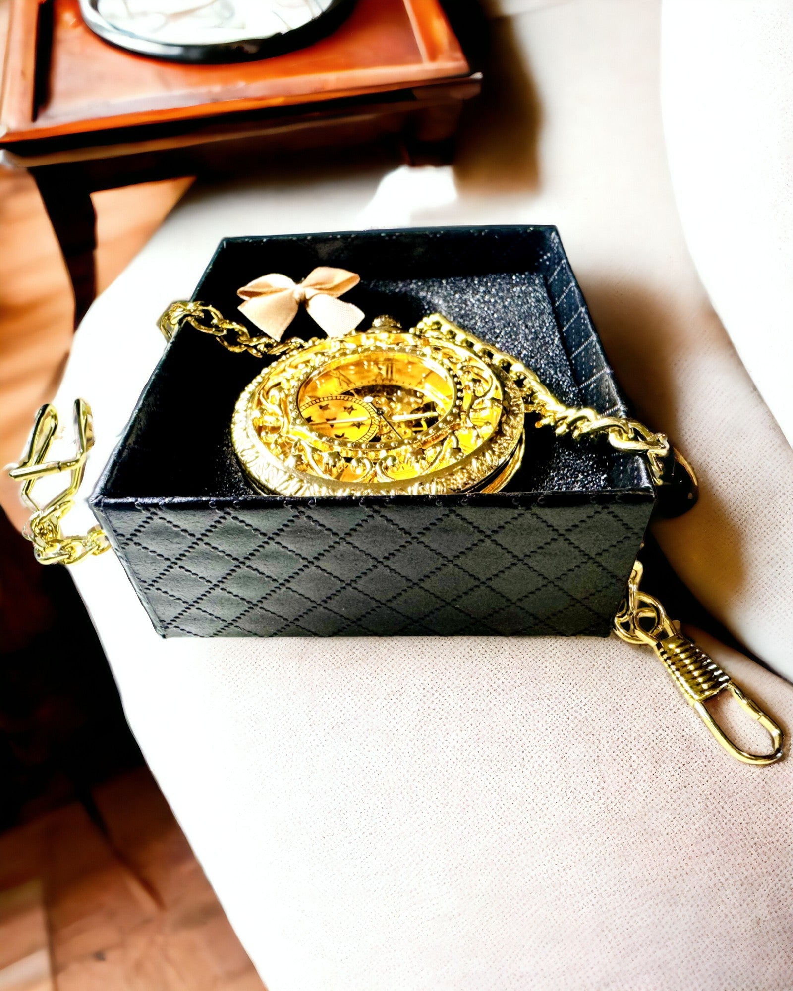 "Złoty Majestat" - Luxe Mechanisch Zakhorloge met Transparante Kern. Personalisatie met gravure