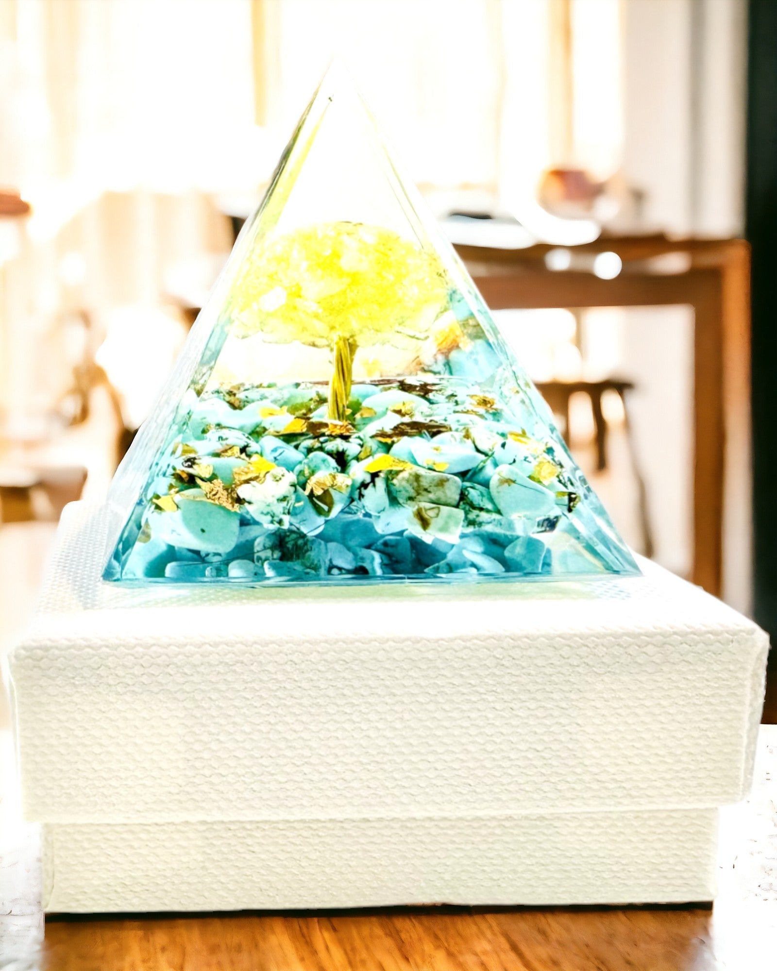 Orgoniet Piramide met Citrien en Turkoois – Chakra Energie Generator, Reiki Gereedschap, Meditatie Decoratie