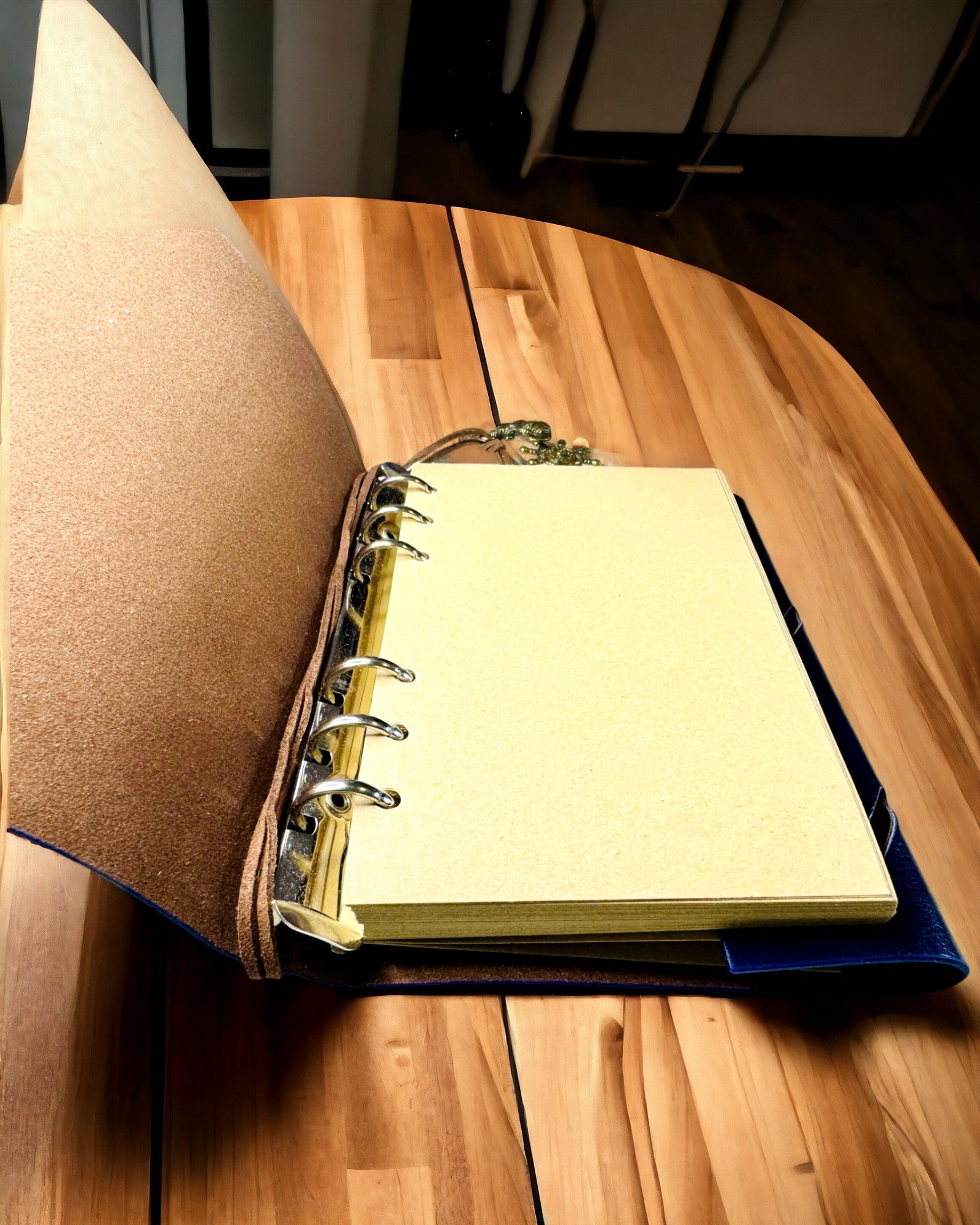 Vintage Zeilnotitieboek A6 of A7 formaat - met Kompasmotief en Gelagerde Bladen - Verkrijgbaar in verschillende Kleuropties, mogelijkheid tot graveren