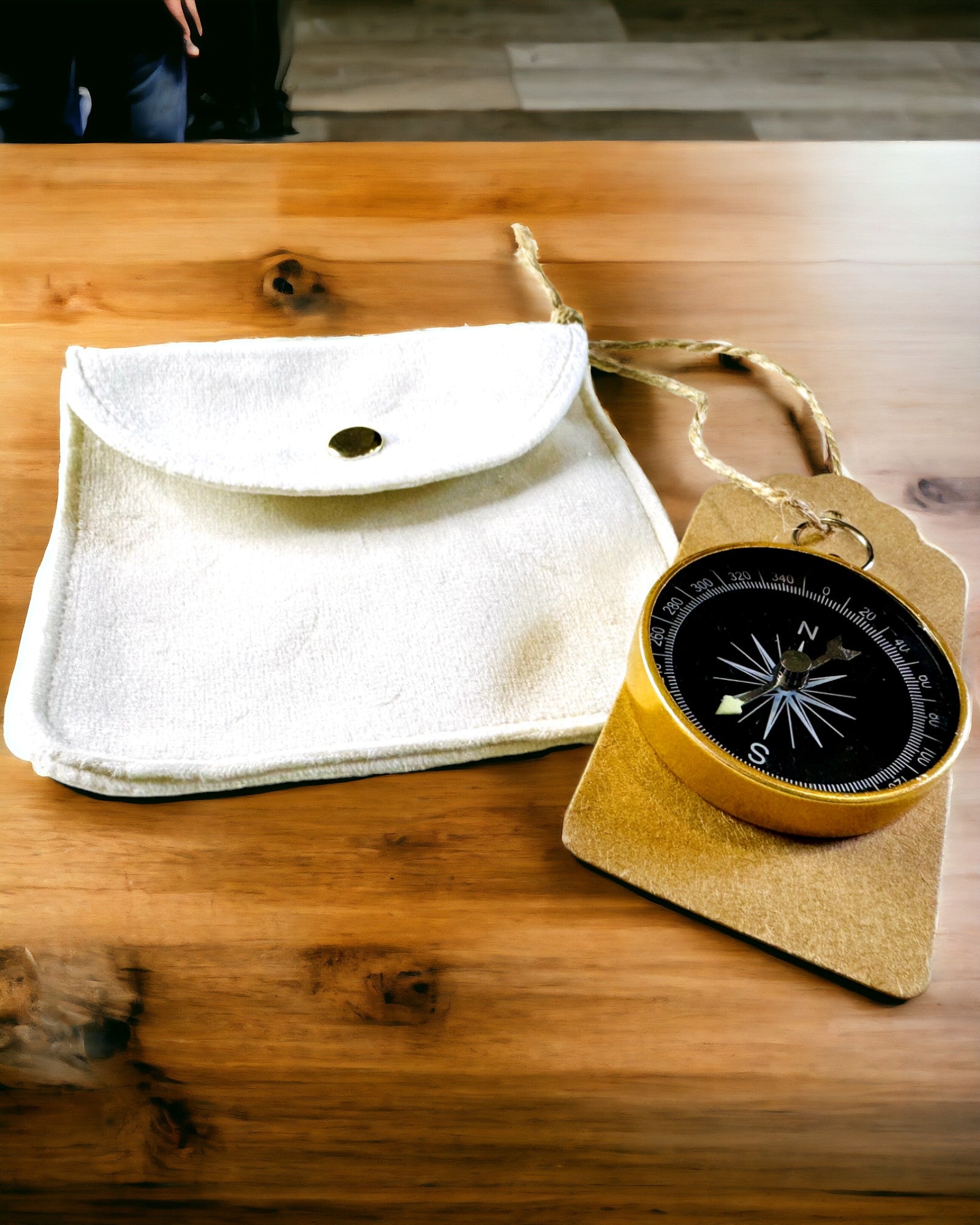 Compact Navigatiekompas met Metalen Afwerking – Onmisbaar voor Elke Reiziger, met Gravure