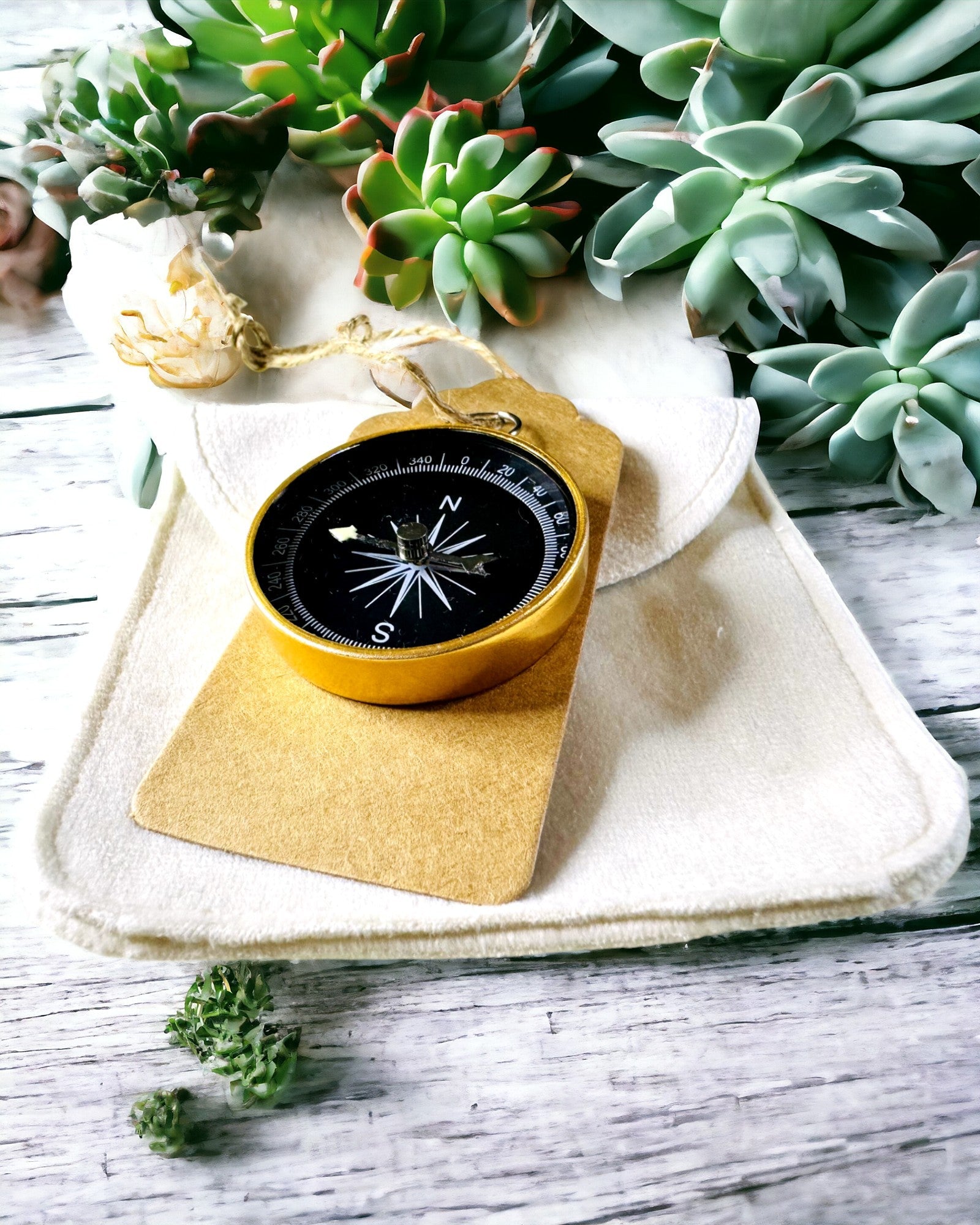 Compact Navigatiekompas met Metalen Afwerking – Onmisbaar voor Elke Reiziger, met Gravure