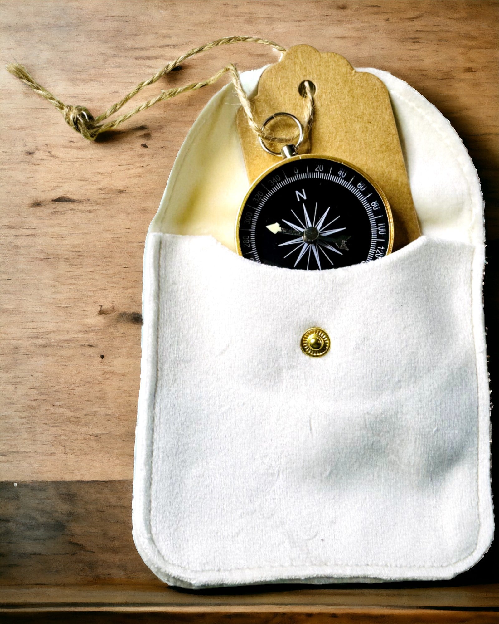 Compact Navigatiekompas met Metalen Afwerking – Onmisbaar voor Elke Reiziger, met Gravure