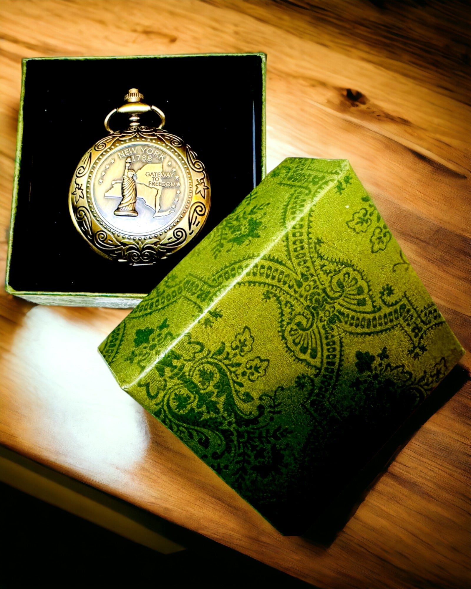 Zakkompas Retro met New York-thema – Multifunctioneel, Elegant Kompas met Afbeelding van het Vrijheidsbeeld
