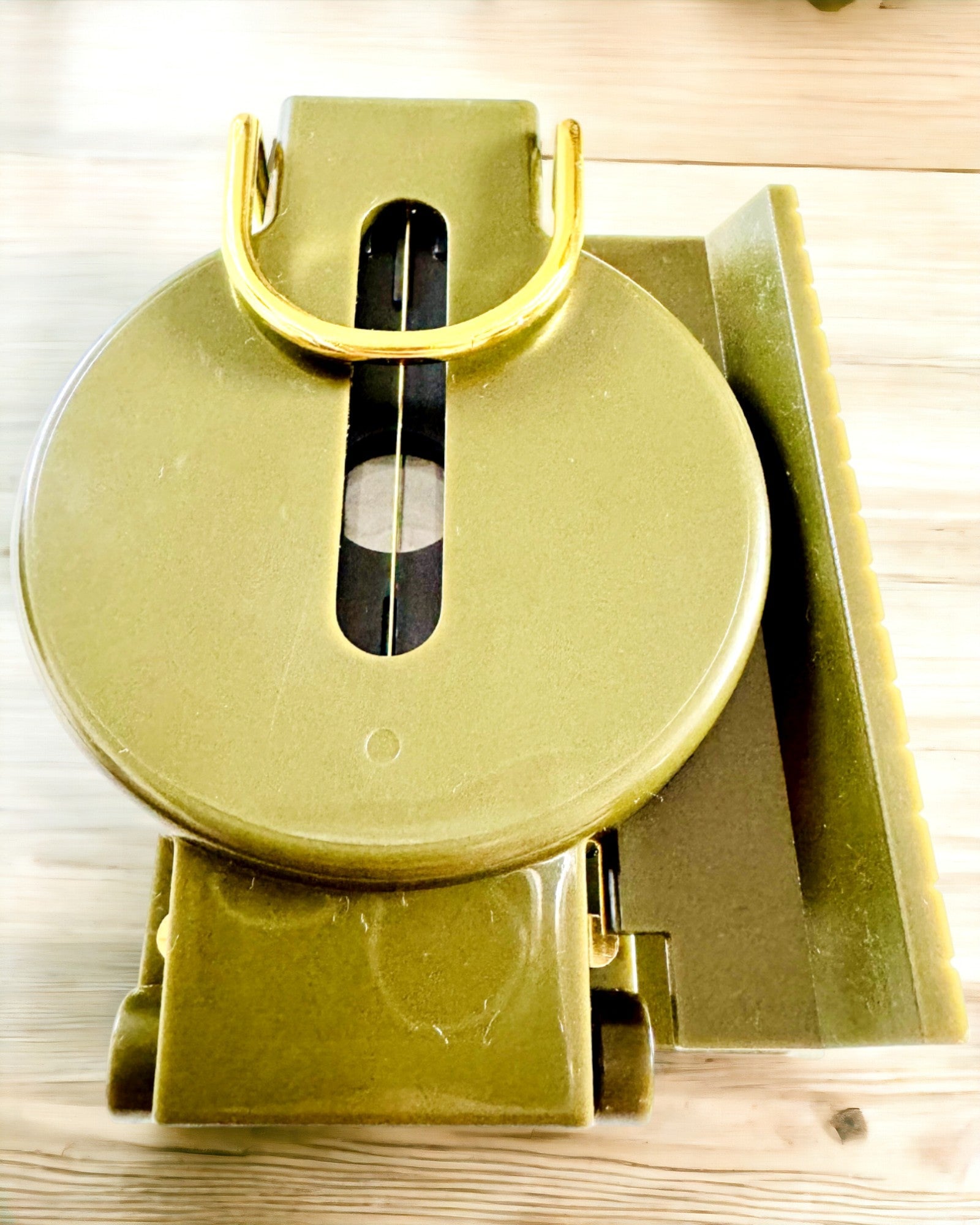 Waterdichte Kompas Navigatie van Hoge Precisie in Legergroene Kleur – Betrouwbaar in Oriëntatie, mogelijkheid tot graveren