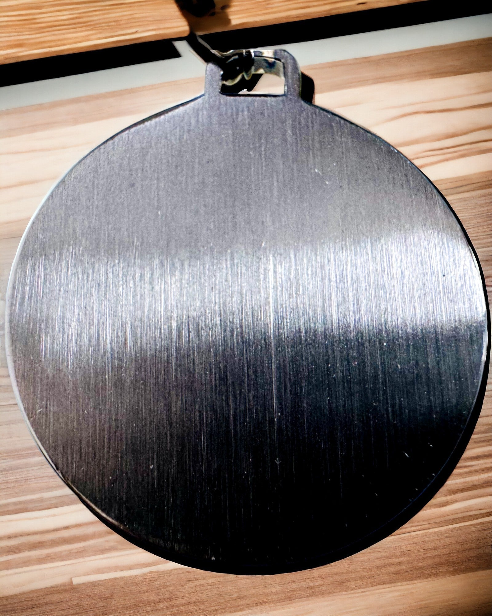 Kompas Ketting – Gesmede Sieraden van Roestvrij Staal voor Mannen en Vrouwen in Twee Kleuren, met Gravure