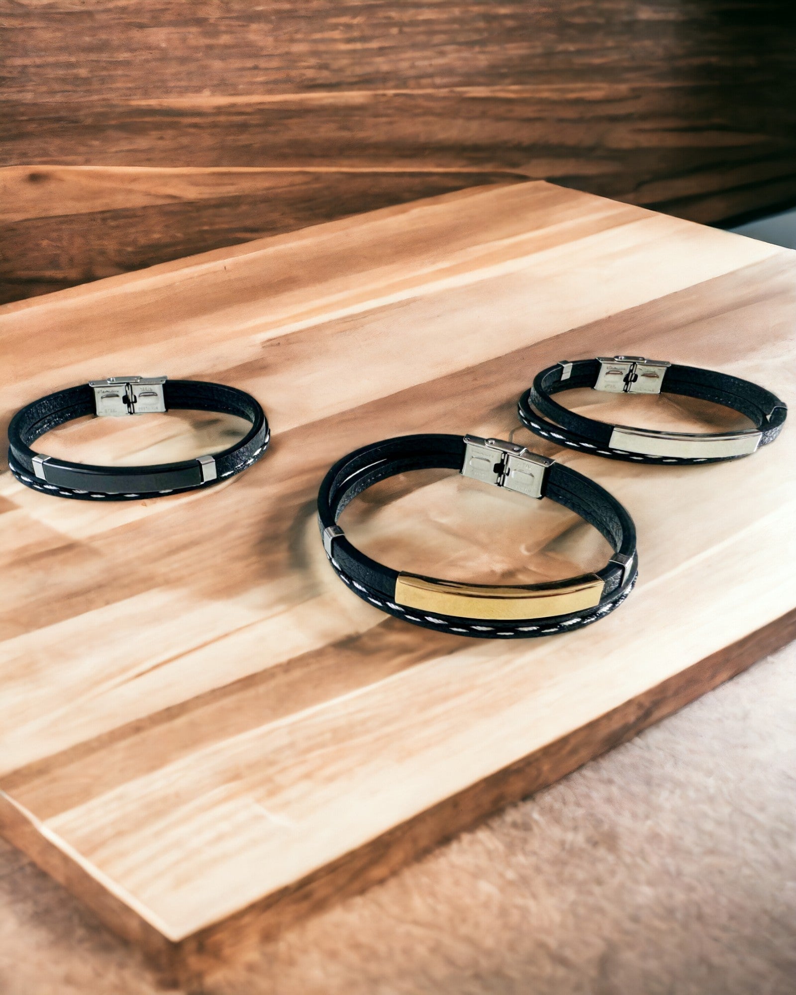 Sportarmband van PU-leer en roestvrij staal met graveermogelijkheid – 3 kleuren