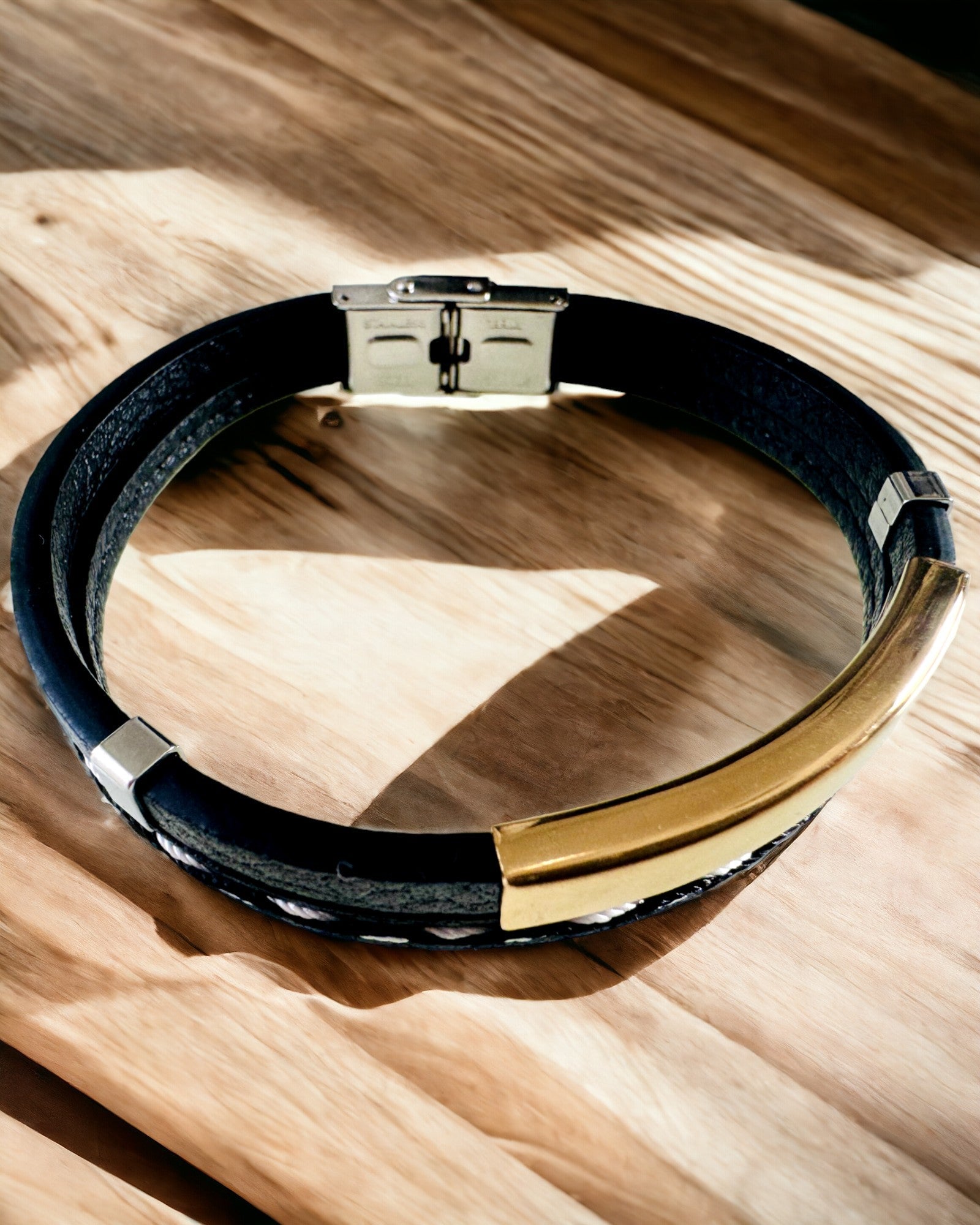 Sportarmband van PU-leer en roestvrij staal met graveermogelijkheid – 3 kleuren