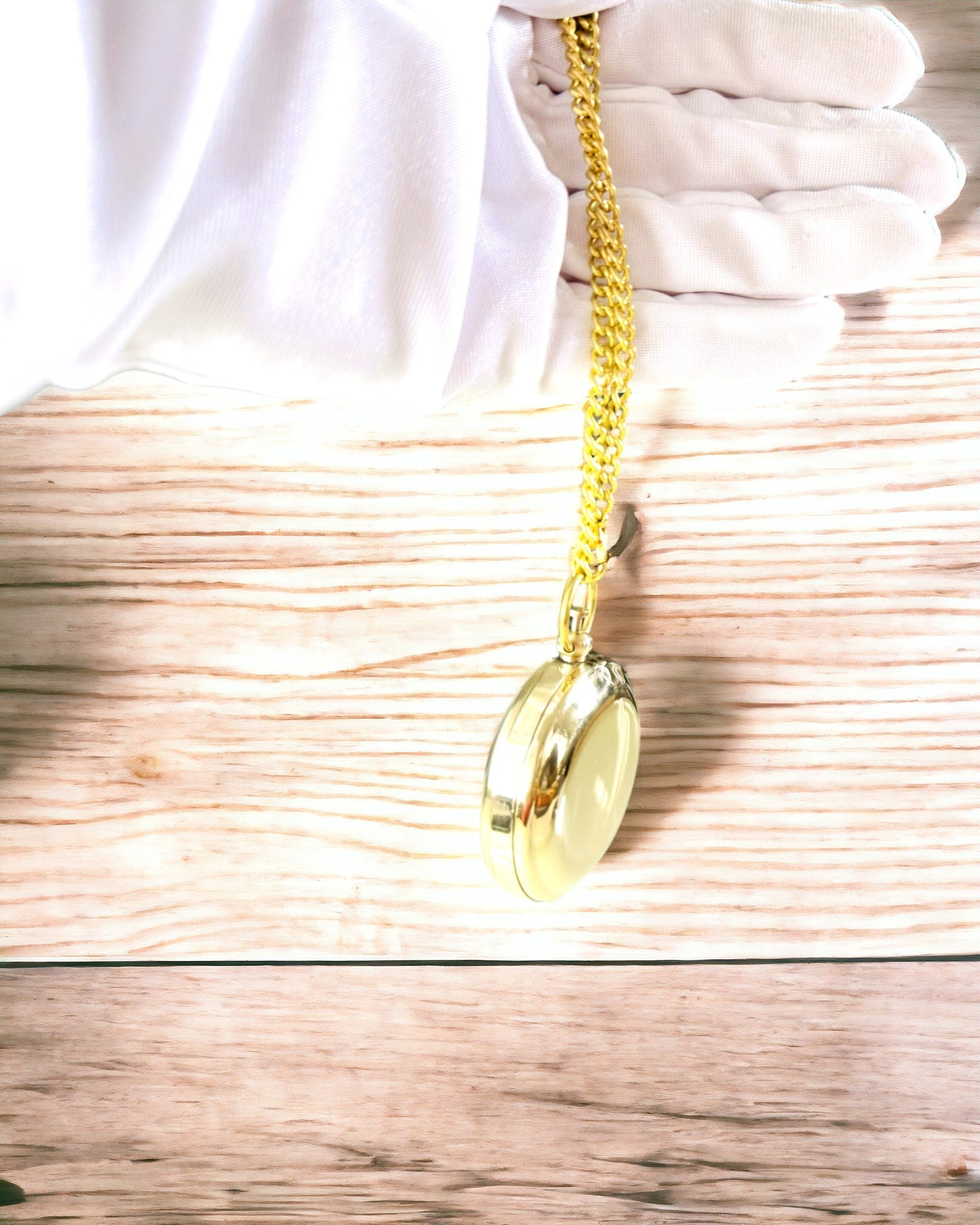 Gouden kleur Kompas Avontuur – Elegante Navigator van Ontdekkingen