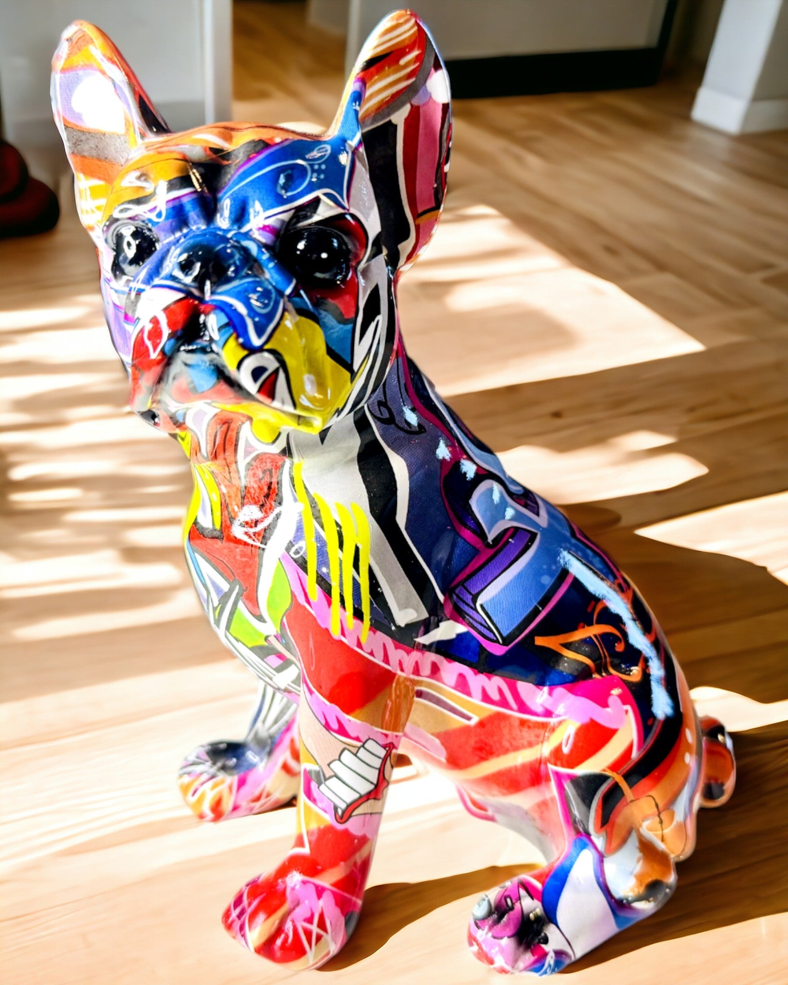 Handgemaakte Franse Bulldog Beeldje in Street Art Stijl met Gravure Optie