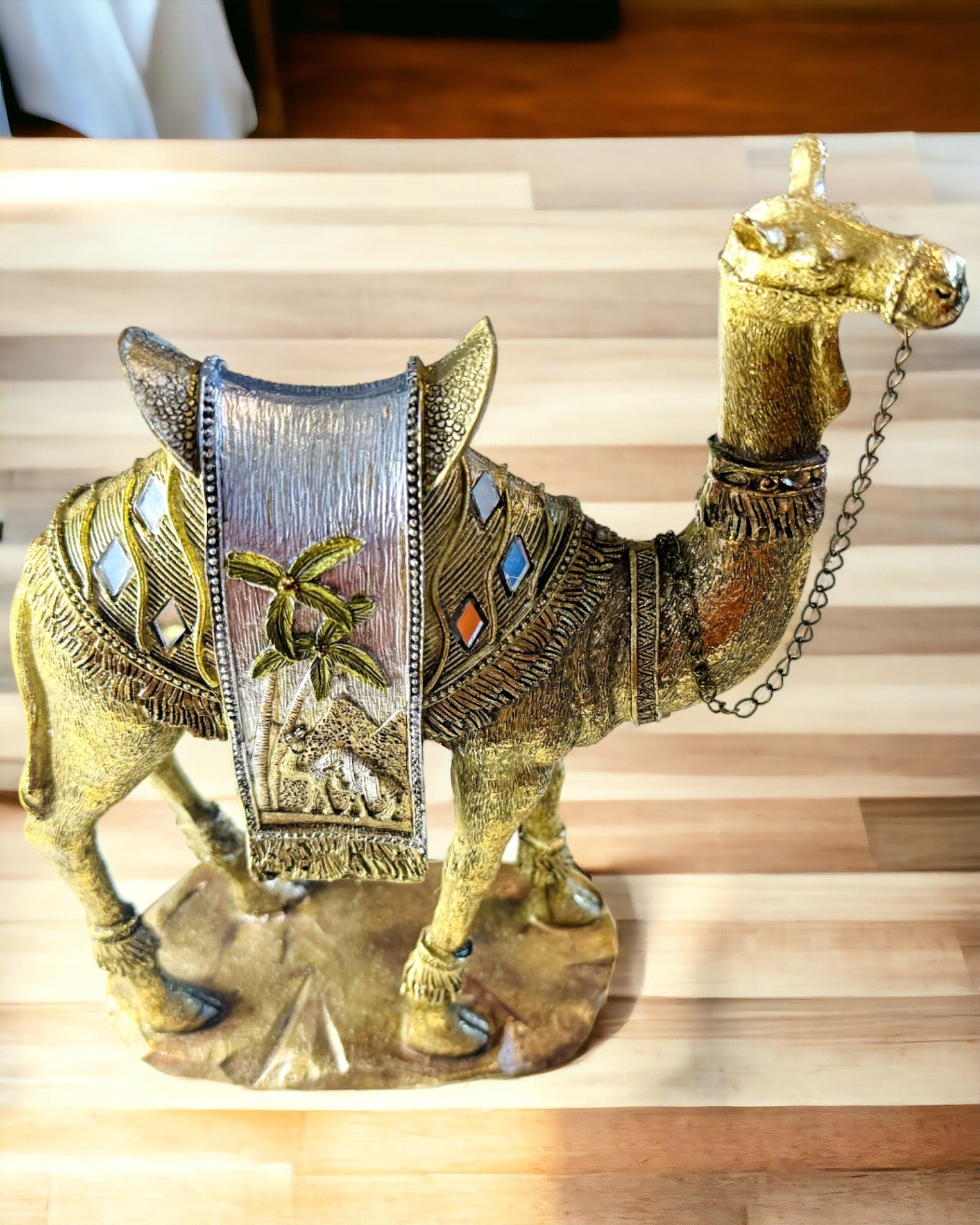Statuetka Woestijnwandelaar Decoratieve Kameel van Hars met Mogelijkheid tot Graveren