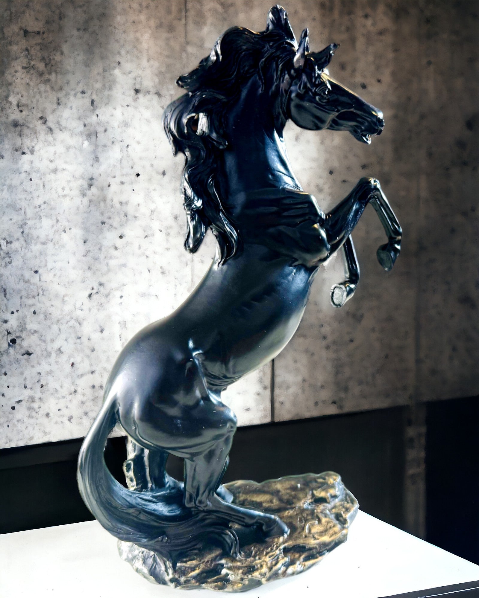 Czarna Perła - Paardensculptuur Elegantie in Beweging - Graveren Mogelijk