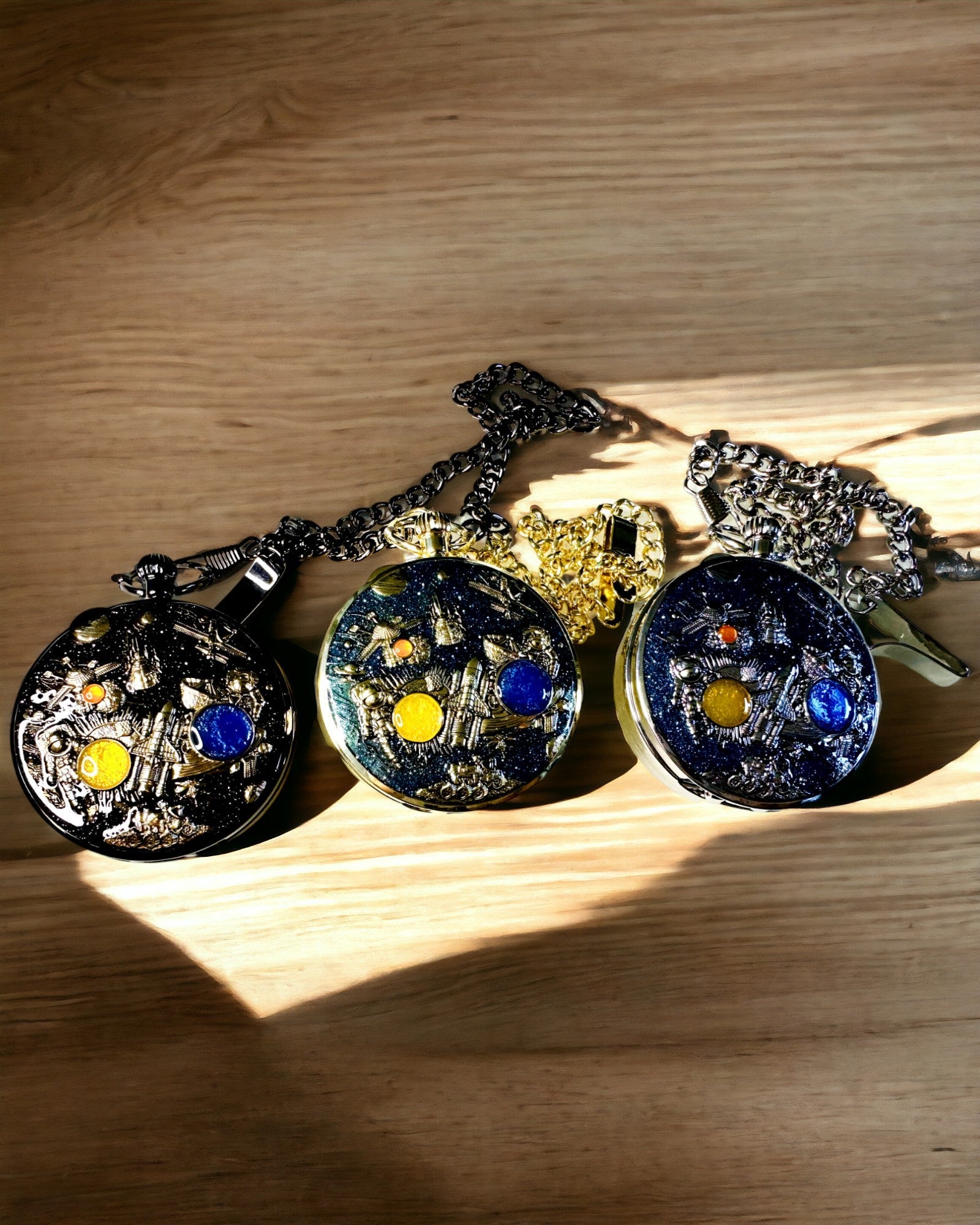 Zakhorloge "Astrum Temporis" - Gouden rand. Mogelijkheid tot personalisatie met gravure