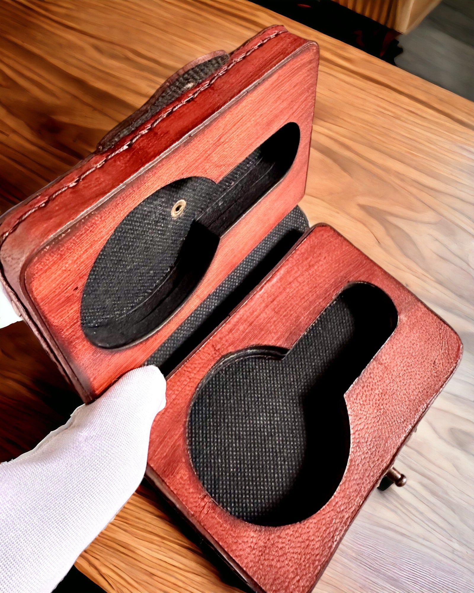 Commandantsetui – Handgemaakt Etui voor Zakhorloge of Kompas met Mogelijkheid tot Personalisatie