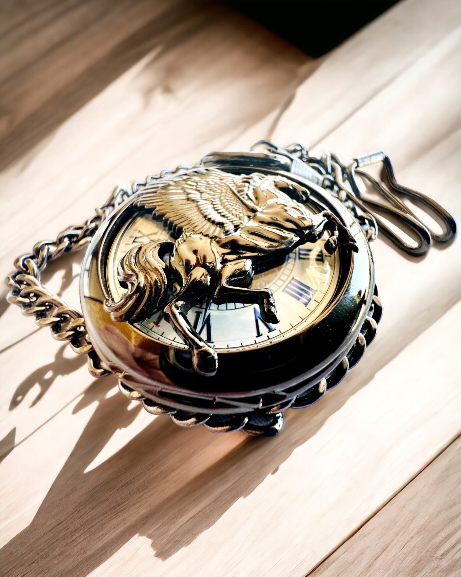 Zakhorloge "Equus Tempus" - Zwart met Paardenmotief, mogelijkheid tot personalisatie met gravure - witte wijzerplaat
