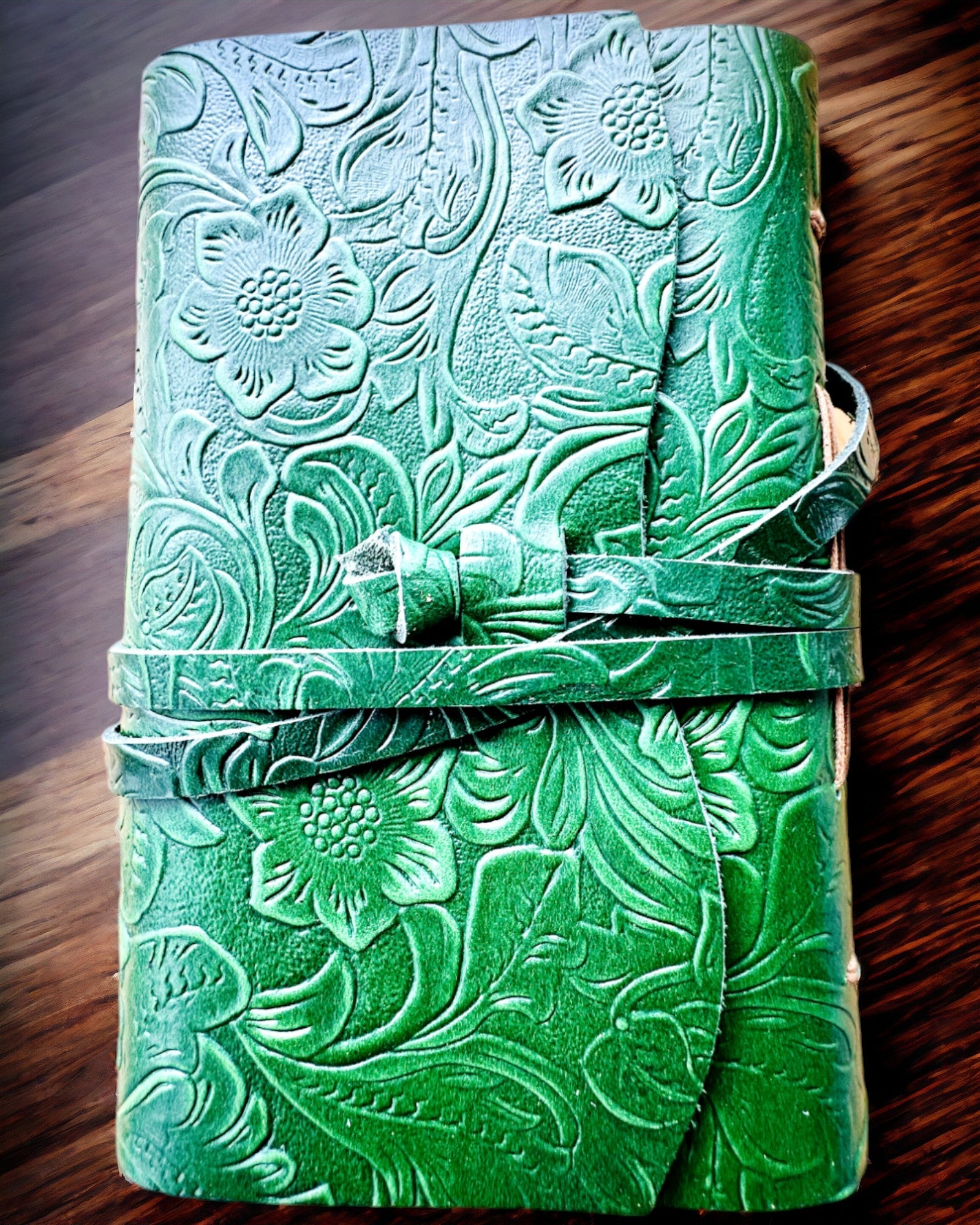 Premium Lederen Notitieboek "Natuurlijke Elegantie" - 200 pagina's, 120g, notitieboek, schetsboek, 2 kleuren beschikbaar, personalisatie met gravure