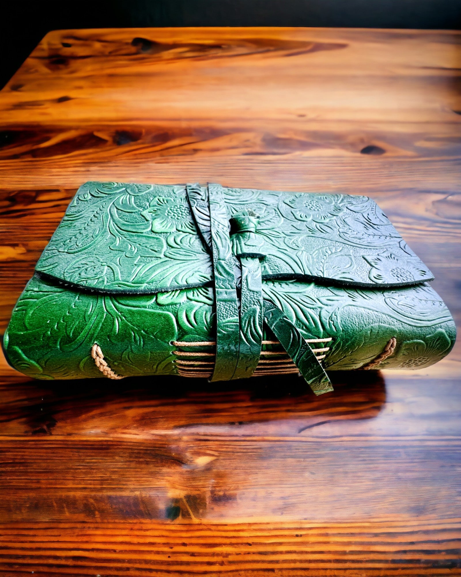 Premium Lederen Notitieboek "Natuurlijke Elegantie" - 200 pagina's, 120g, notitieboek, schetsboek, 2 kleuren beschikbaar, personalisatie met gravure