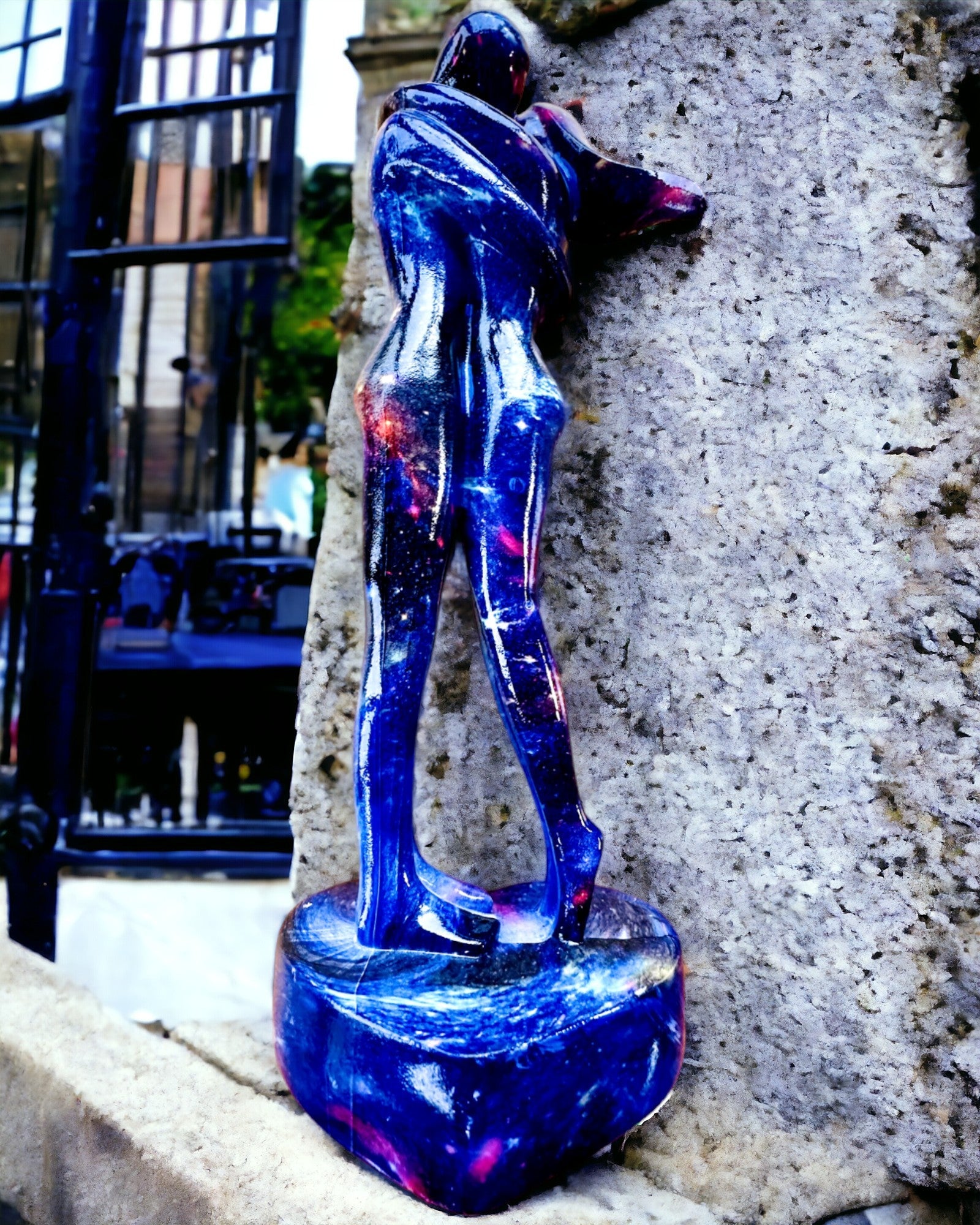 Kosmiczny Uścisk - Harsfiguur met Graveeroptie