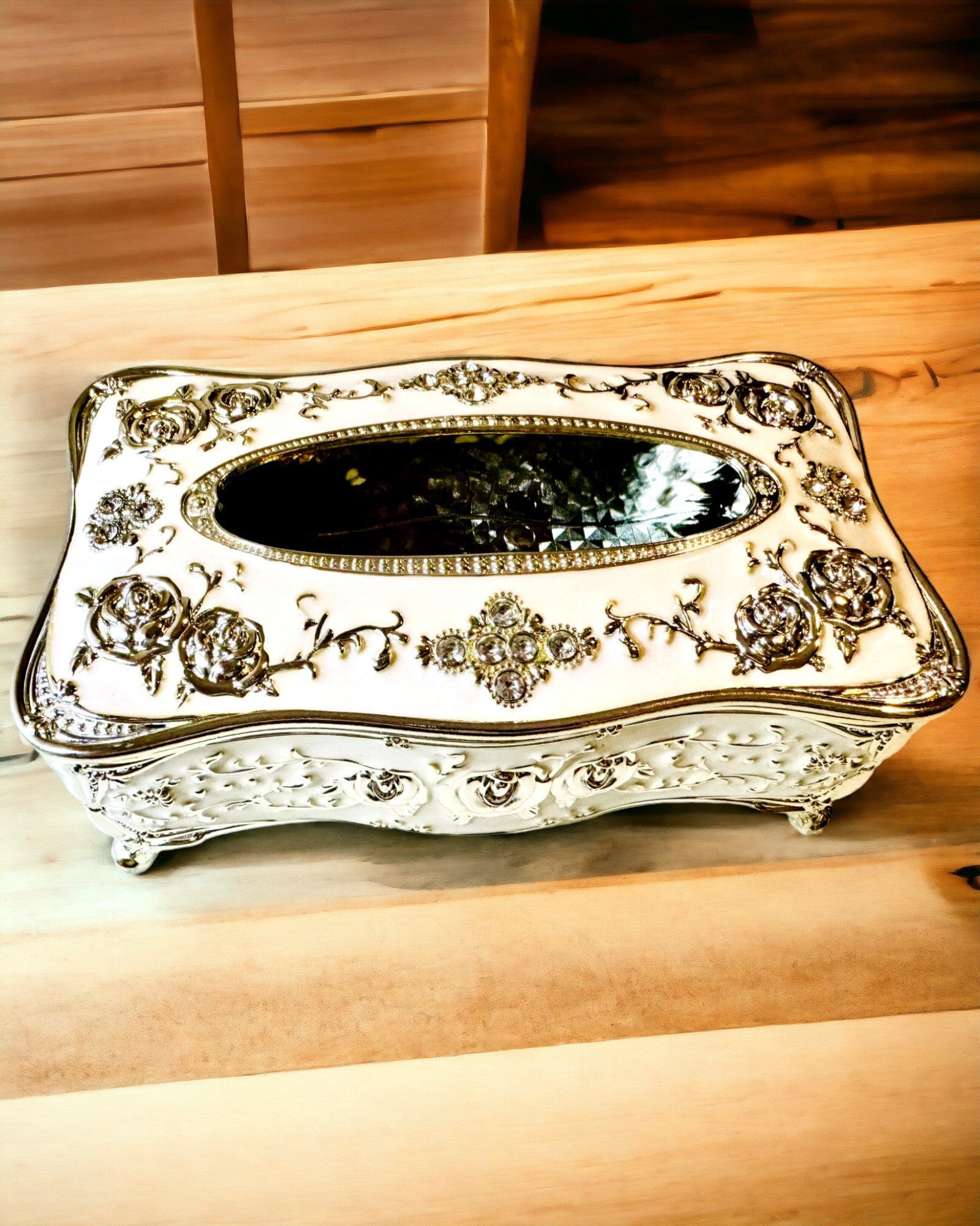 Doosje voor Tissues met Rozenpatroon - Elegante Toevoeging aan het Interieur, wit