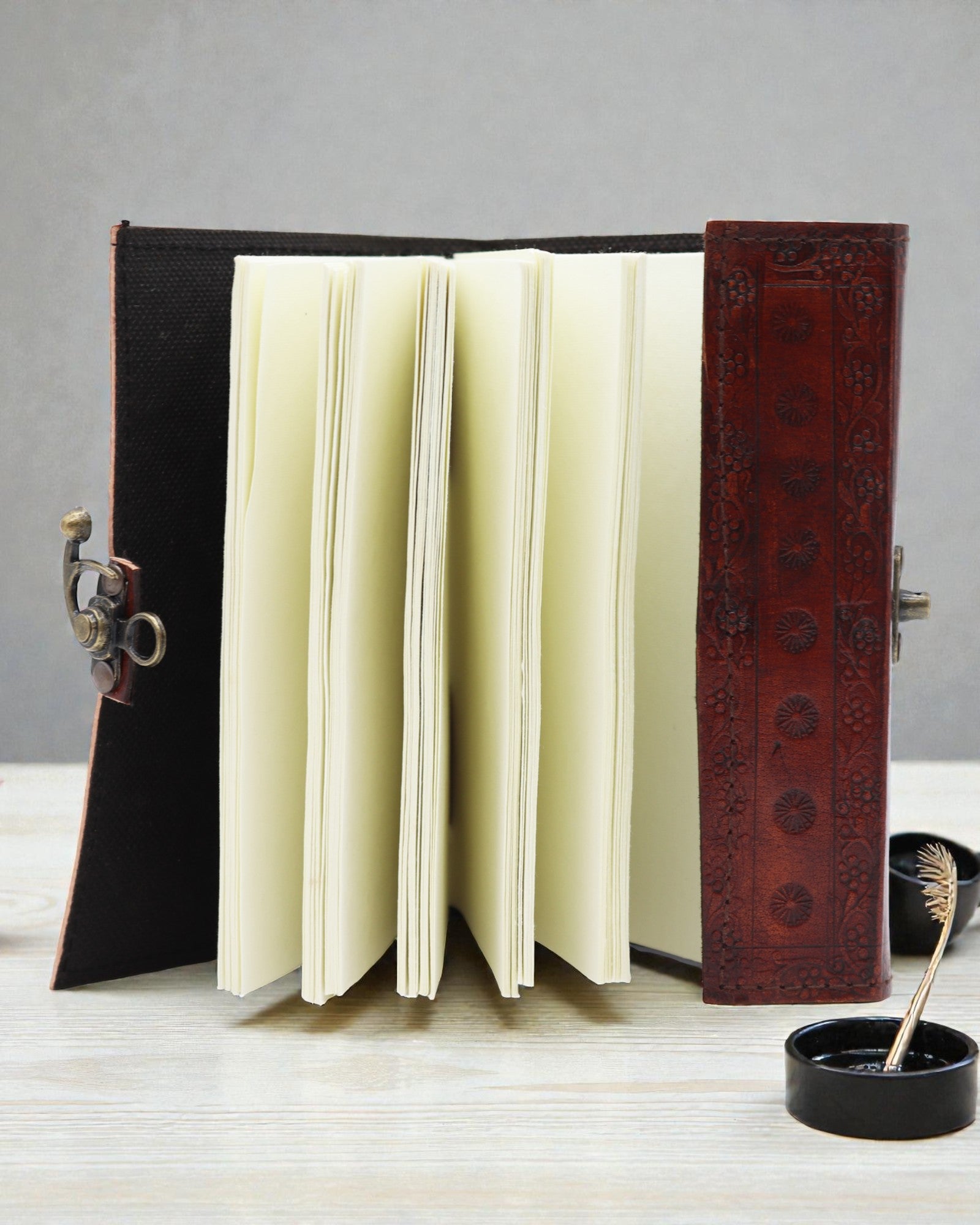 Leren notitieboek Twee Draken Arcana – esoterisch dagboek 17,5 × 12,5 cm