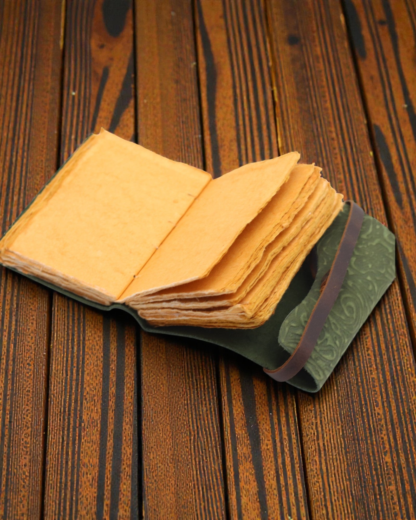 Green Maze Vintage – leren notitieboek met verouderde bladzijden 12,7 × 8,9 cm