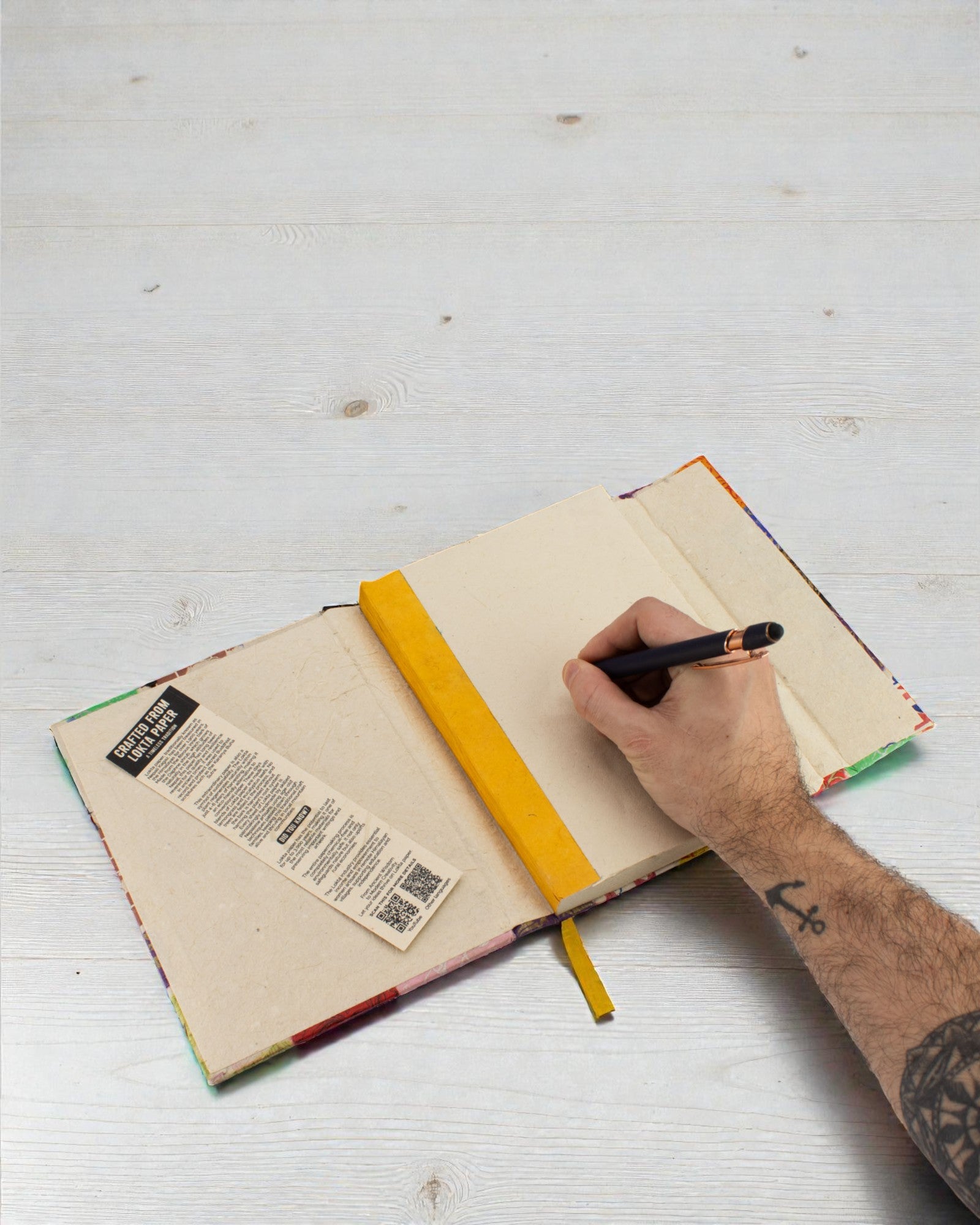 Groot Lokta-notitieboek met lappendekenmotief – veelkleurig (45 bladen, 21 x 15 cm)