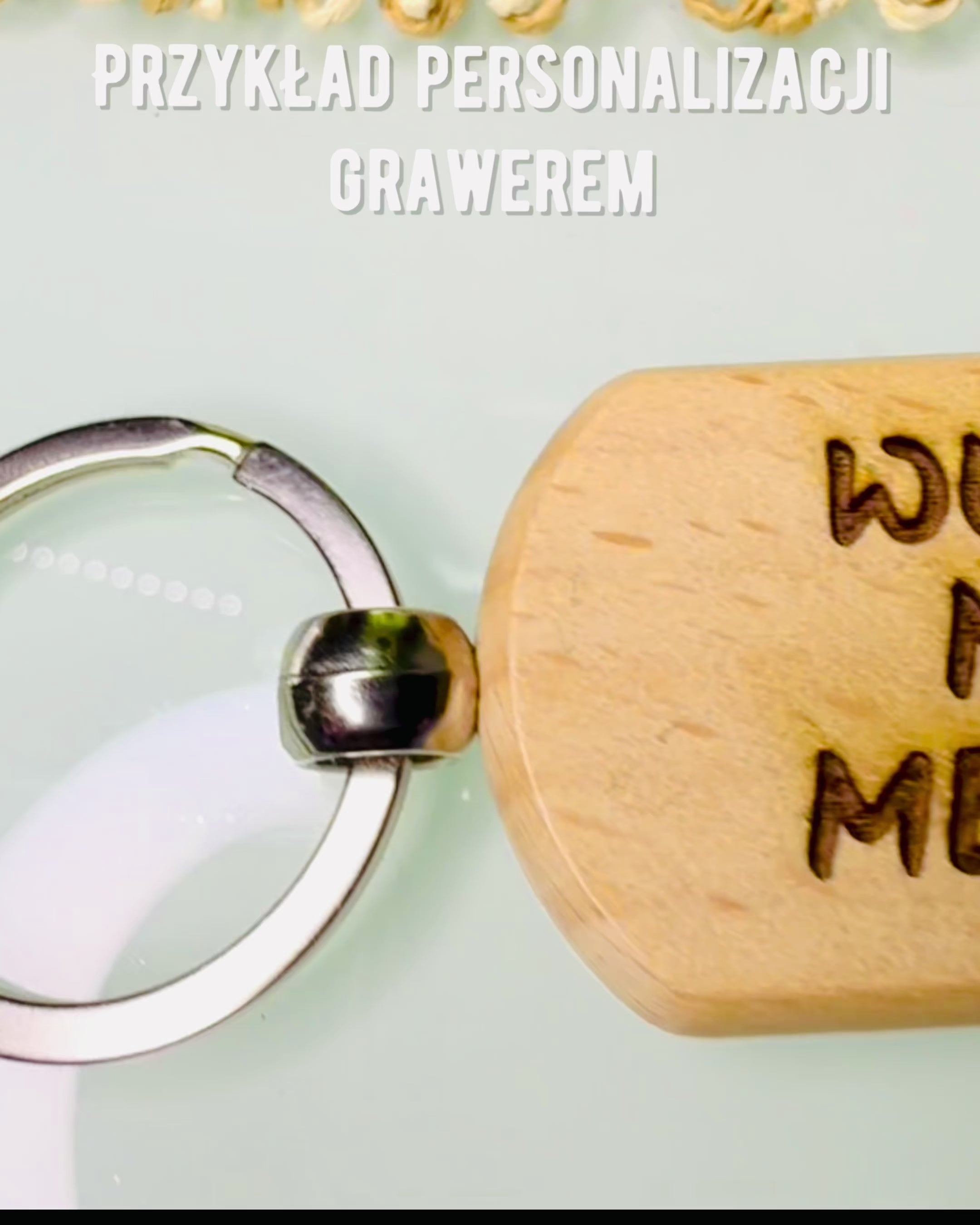 Elegante Houten Sleutelhanger met Mogelijkheid tot Graveren – Ideaal als Cadeau