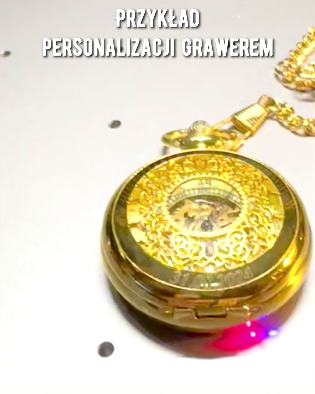 Retro Gesneden Zakhorloge met Handopwindbaar Mechanisme, Gouden kleur met Romeinse Schaal en Lichtgevende Wijzerplaat, Vintage Stijl