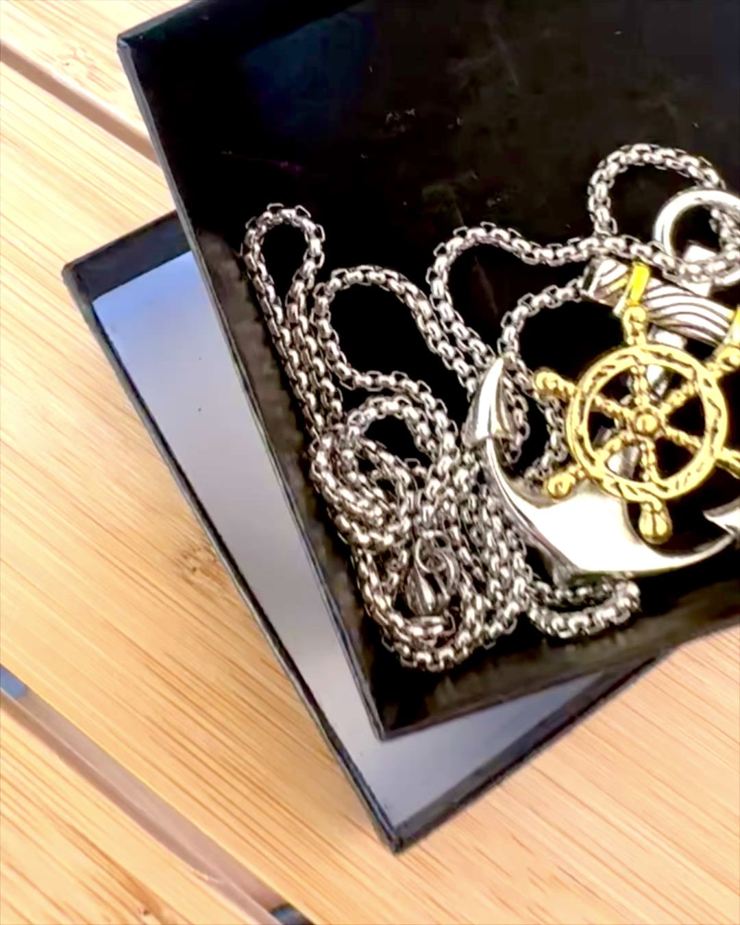 Amulet Morski Anker van de Kapitein, ketting met graveeroptie als cadeau