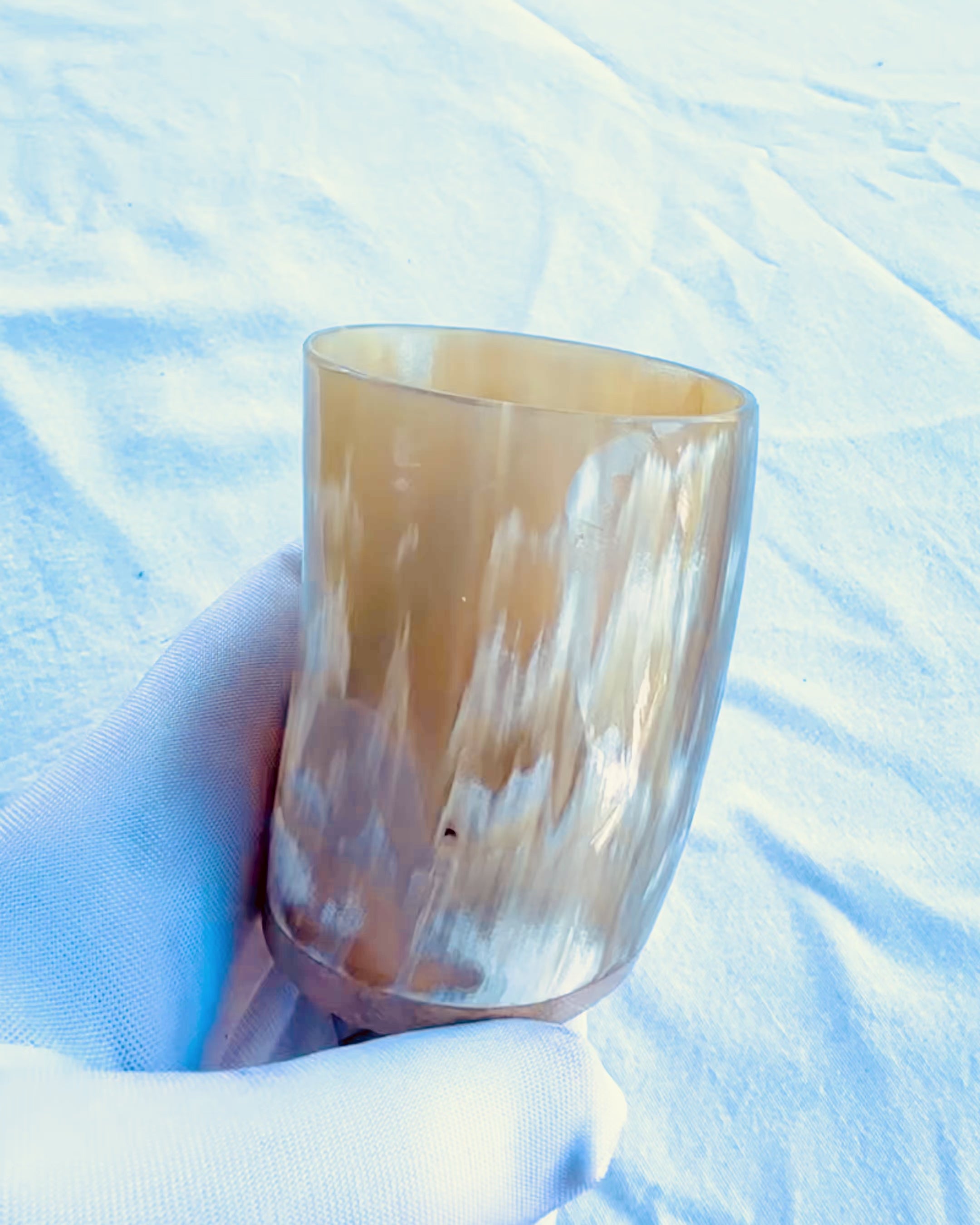 Handgemaakte Kleine Beker met Gravure Optie, Indiase Beker, personalisatiemogelijkheid als cadeau, gravure. Lichte kleur