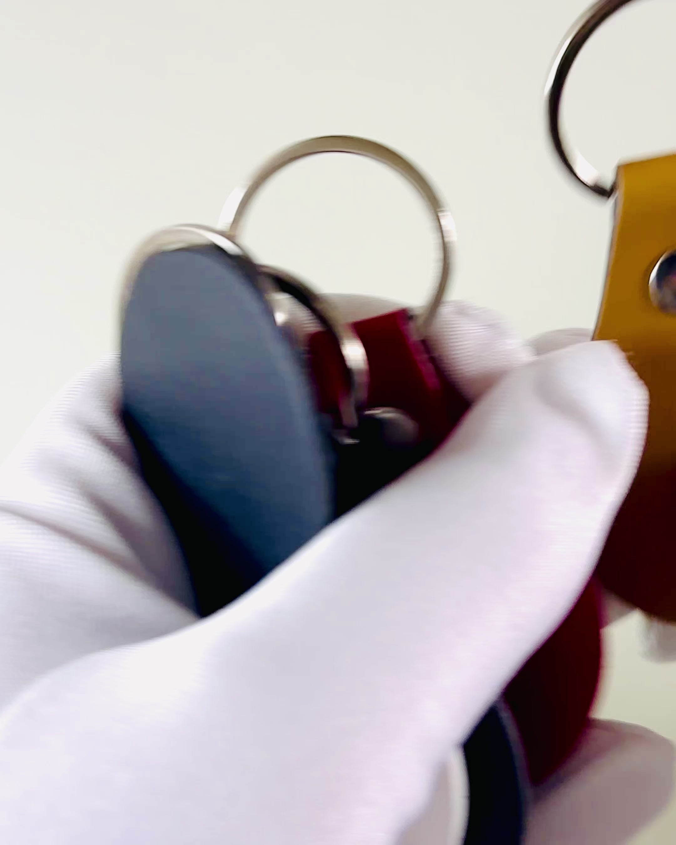 PU Leren Sleutelhanger met Personaliseerbare Gravure - Verkrijgbaar in 5 Kleuren