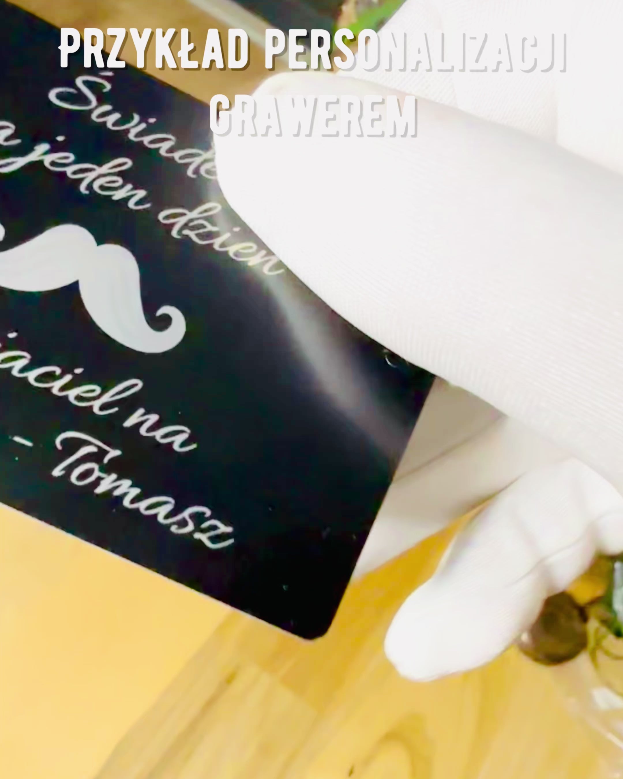 Exclusieve Zwarte Metalen Visitekaartje met Personaliseringsoptie – Ideaal als Cadeau