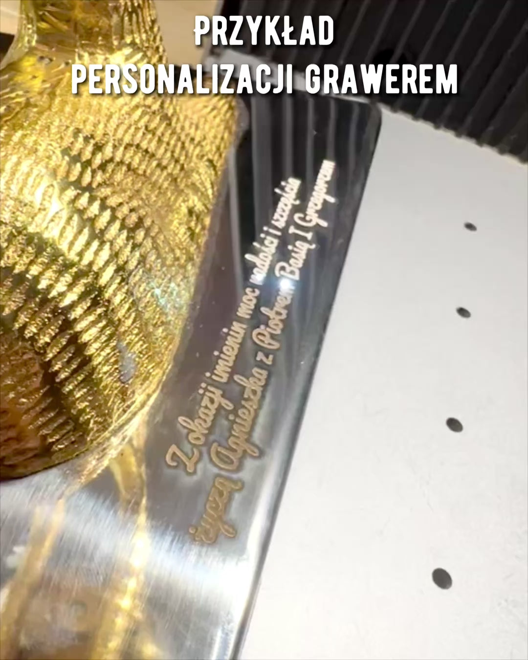 Decoratieve schaal Hertentrofee – Handgemaakt uit India, personalisatie met gravure