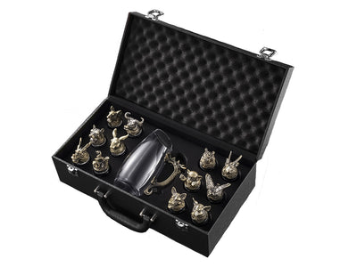 Set van 12 borrelglaasjes 25ml + kan 250ml met mogelijkheid tot personalisatie met gravure