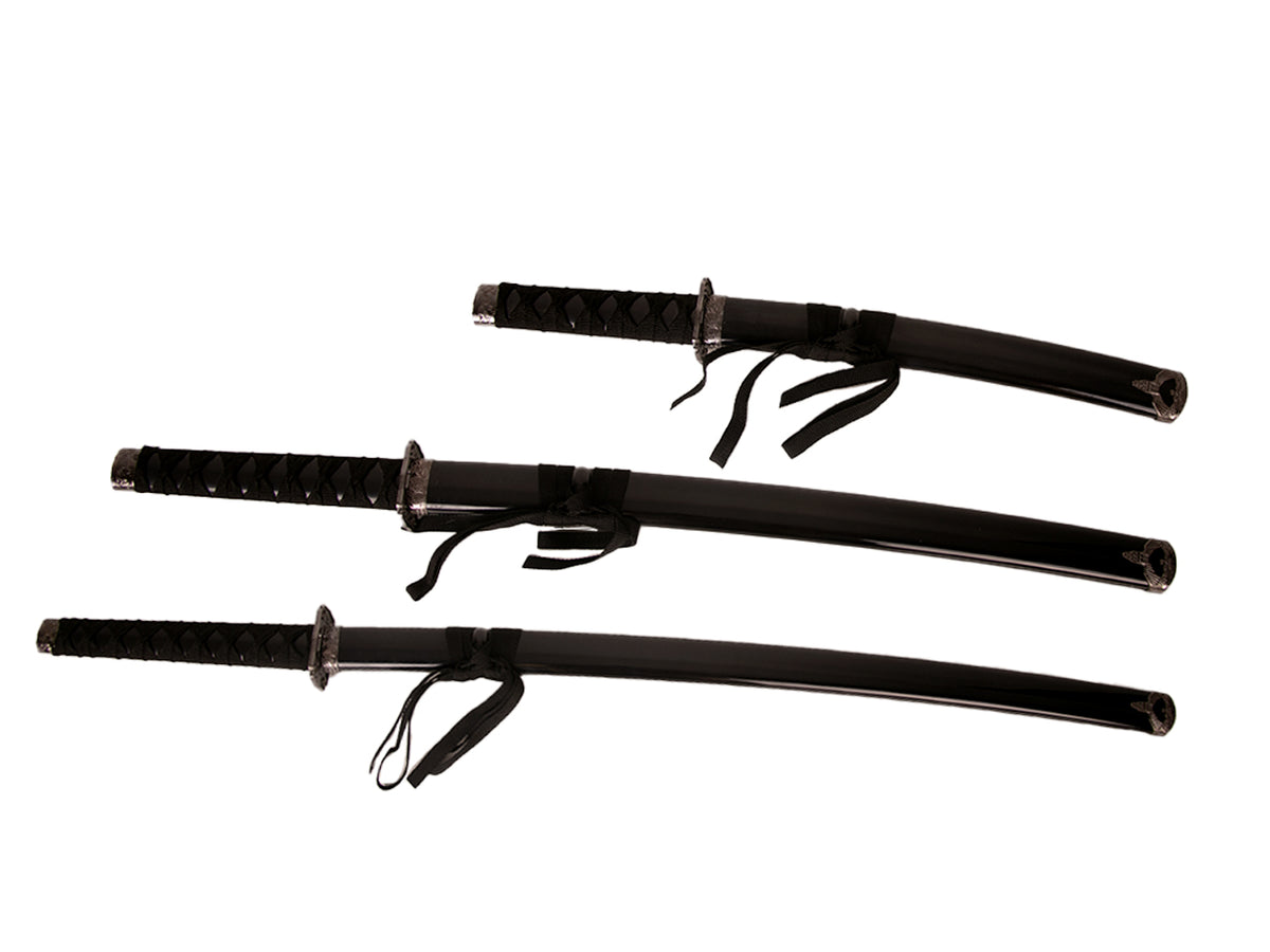 Set van 3 samoeraizwaarden op een standaard met mogelijkheid tot personalisatie met gravure