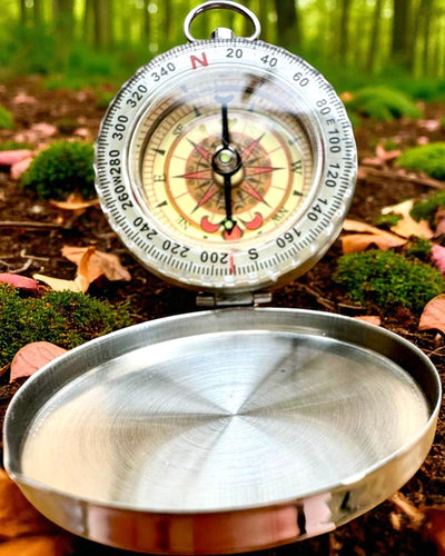 Waterdichte Messing Kompas met Gloei-effect - Onmisbaar voor Wandelen en Kamperen, personalisatie met gravure