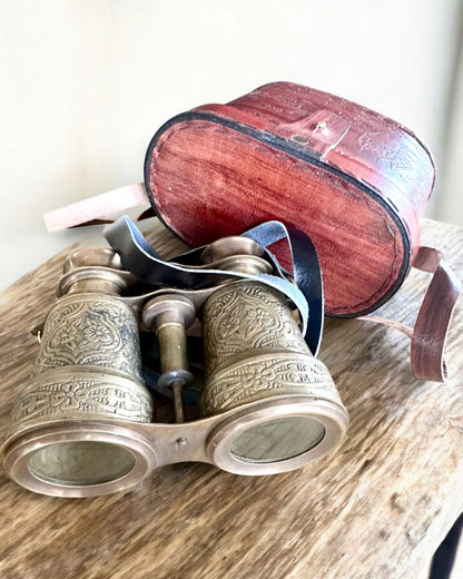 Verrekijker met leren etui Victorian's Eye, 11 cm Messing, Handgemaakt versierd, personalisatie met gravure als cadeau