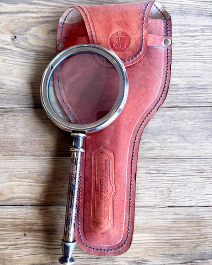 Messing Vergrootglas Navigator 1941 met Leren Etui – Handgemaakt, Premium, mogelijkheid tot personalisatie als cadeau