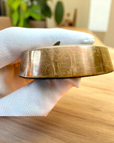 Mini Kapiteinskalender "Navigator" – messing decoratie met de ziel van de scheepvaart, optie voor gravure als cadeau, 5 cm in diameter