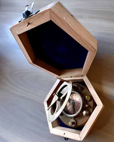 Kapiteins Kompas Explorer 2 – mogelijkheid voor gepersonaliseerde gravure als cadeau, beschikbaar in 2 kleurvarianten